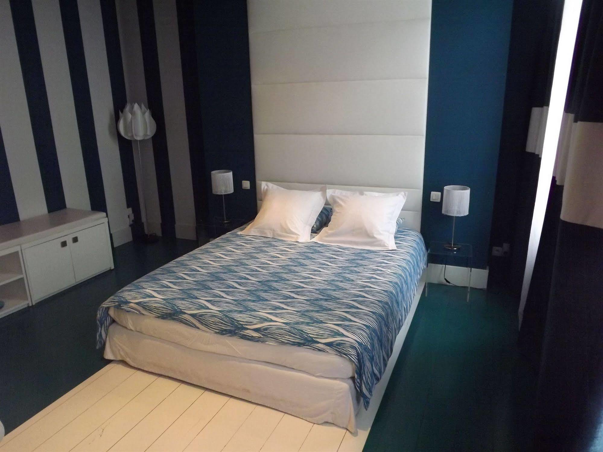 B&B Maison Az Saint-Gilles ภายนอก รูปภาพ