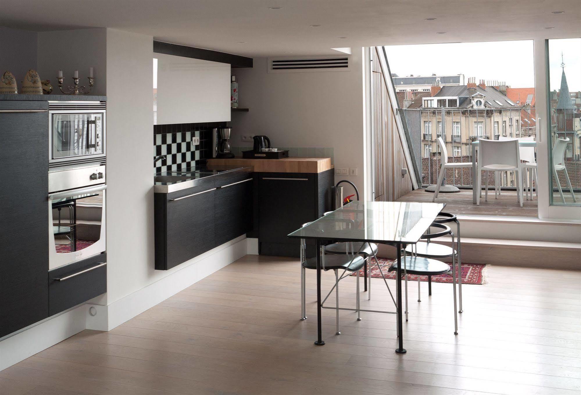 B&B Maison Az Saint-Gilles ภายนอก รูปภาพ
